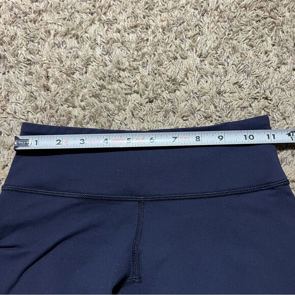 Lululemon Wunder Under Crop Mid-Rise 21" True Navy Size 2 - Picture 6 of 7
